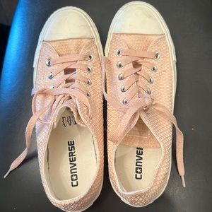 Ladies converse sneakers